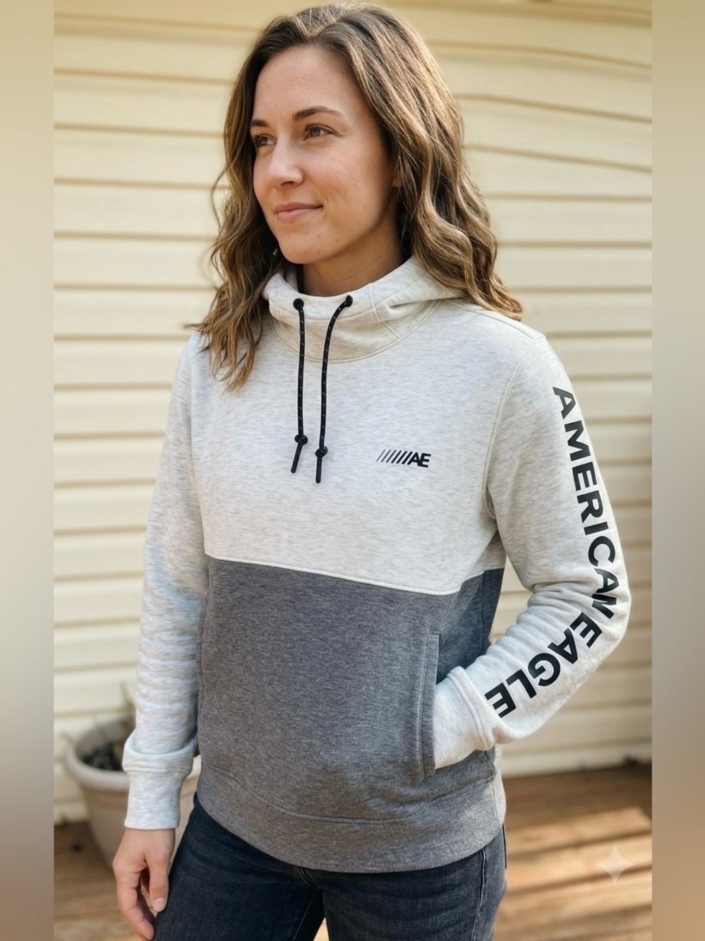 Unisex American Eagle Colorblock Logo Hoodie Pullover Swearer Light/Dark Grey M